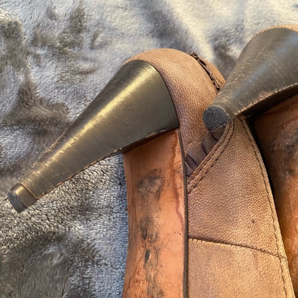 Italian leather pumps. - Picture 6 of 7